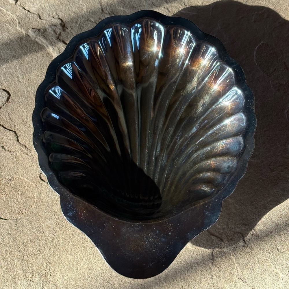 Vintage Oneida Silversmiths Shell-Shaped Bowl/Dish